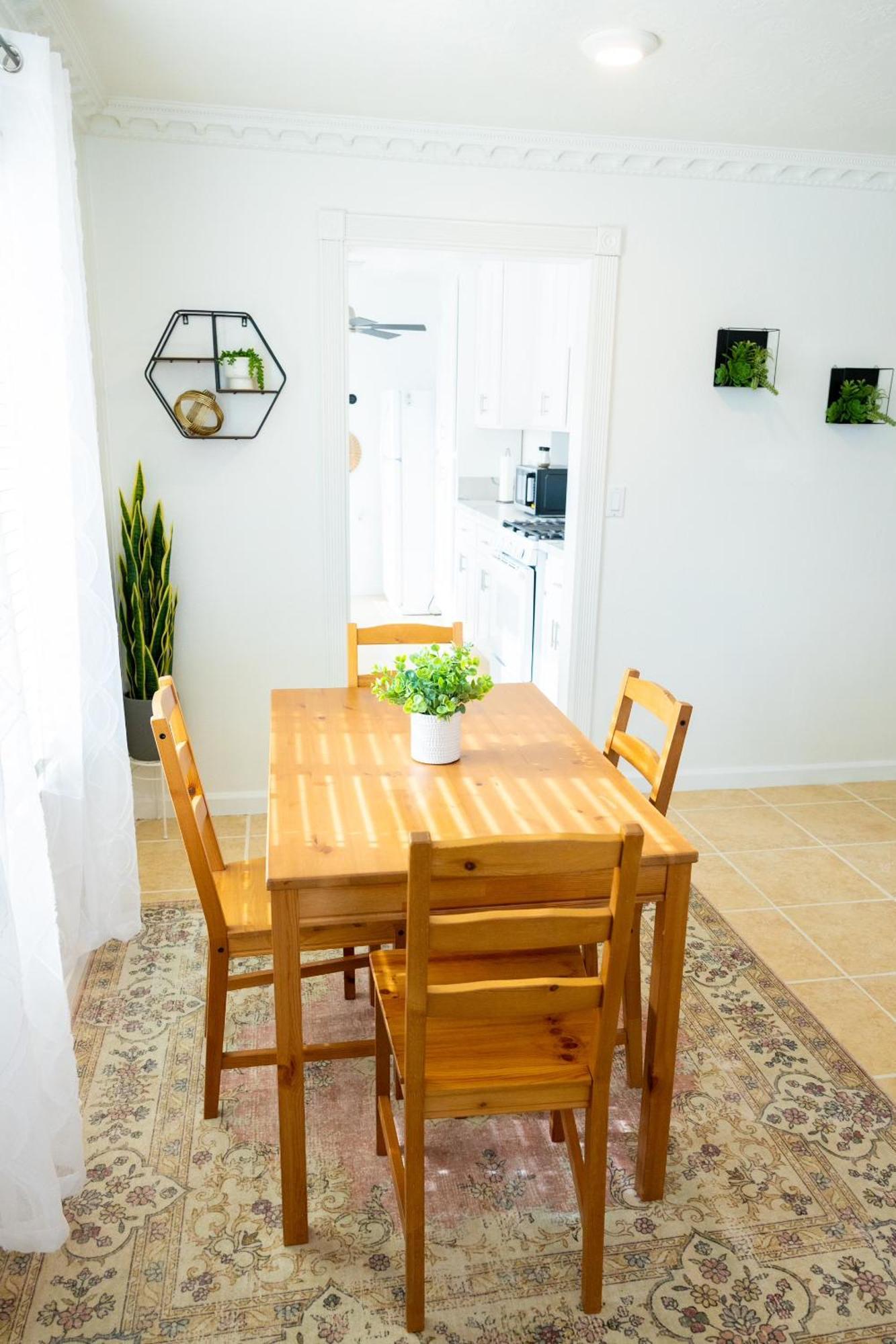 Charming Cute Holiday home Bakersfield